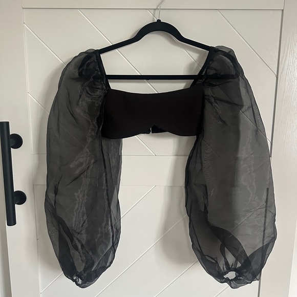 Nookie puff sleeve top. Black. Size small. - Picture 3 of 7